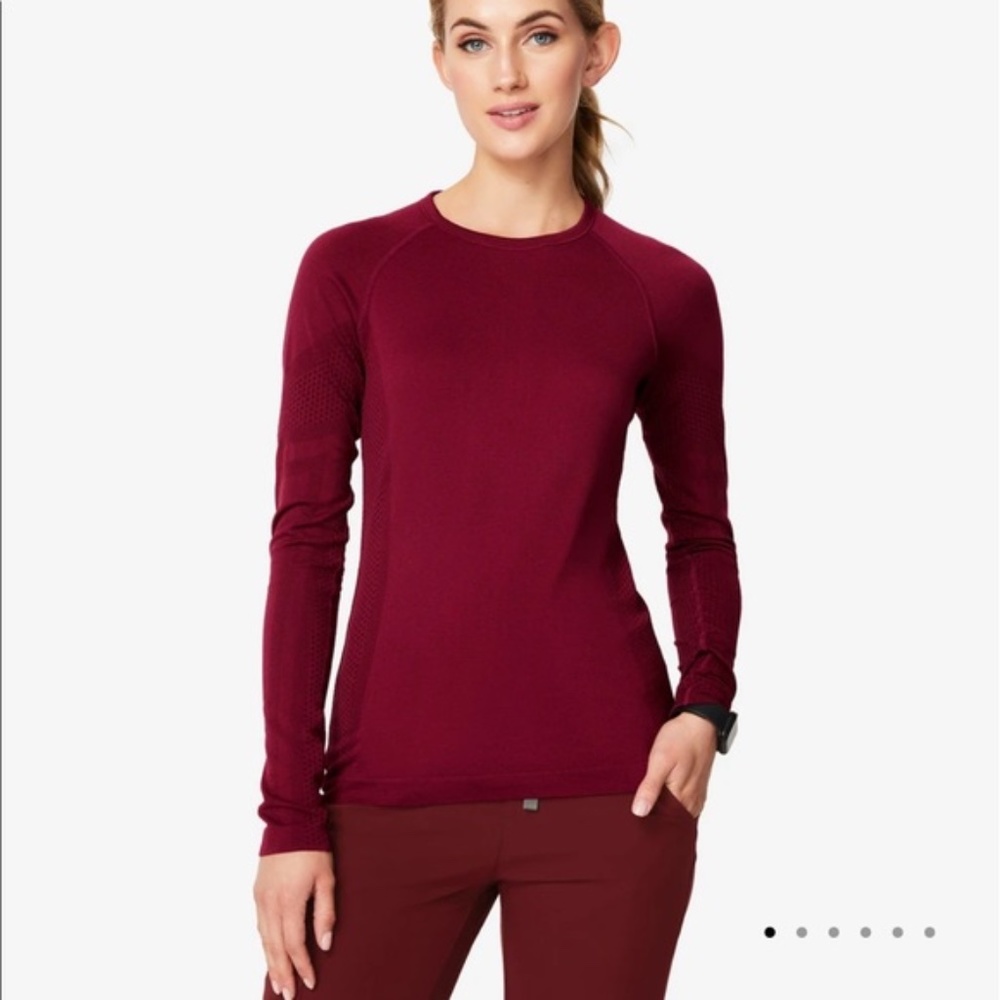 NWOT. Figs Heather Burgundy Heather Red Salta - Performance Underscrub. Sz XL.